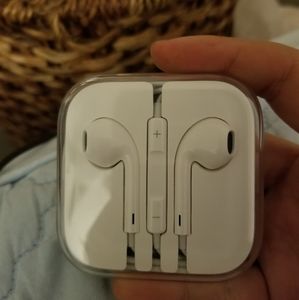 iPhone headphones